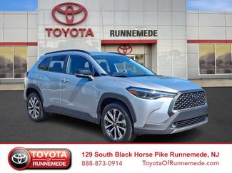 Certified 2025 Toyota Corolla Cross XLE FWD video 1