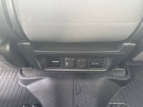 Used 2022 Chevrolet Silverado 2500 LT w/ Convenience Package AWD/4WD image 14