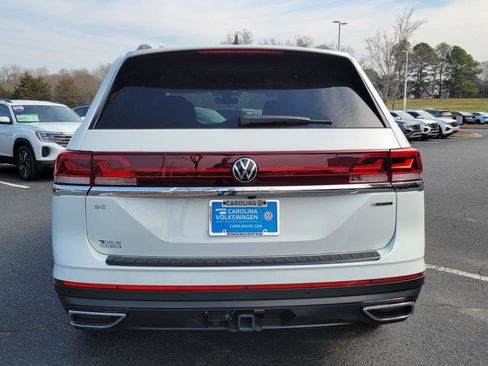 Certified 2025 Volkswagen Atlas SE w/ Panoramic Sunroof Package image 4
