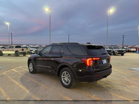 New 2026 Ford Explorer Active AWD/4WD image 5