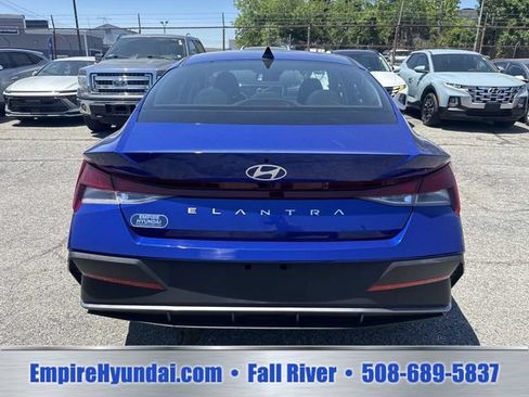 Certified 2024 Hyundai Elantra SEL FWD image 4