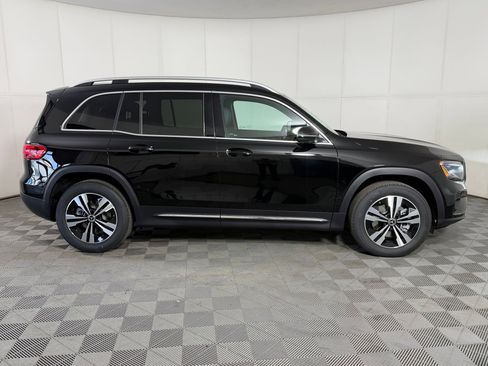 New 2026 Mercedes-Benz GLB 250 4MATIC image 8