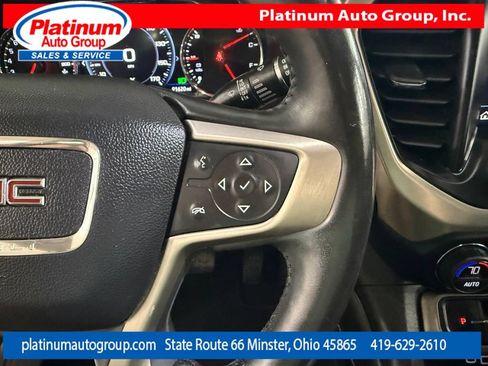 Used 2021 GMC Acadia Denali w/ Denali Ultimate Package AWD/4WD image 17