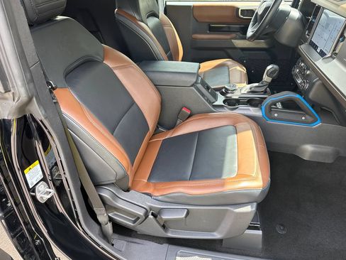 Used 2023 Ford Bronco Outer Banks AWD/4WD image 13
