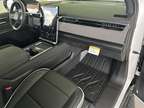 New 2026 GMC Sierra EV Elevation w/ LPO, Elevation Dark Package image 35