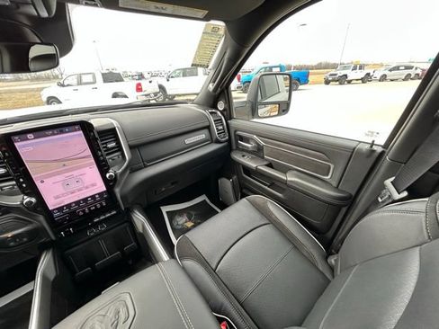 New 2026 RAM 2500 Laramie AWD/4WD image 36