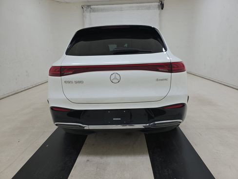 Used 2023 Mercedes-Benz EQS 580 4MATIC SUV w/ Pinnacle Trim Package image 4