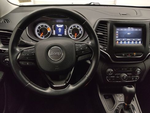 Used 2021 Jeep Cherokee Latitude Plus FWD image 22