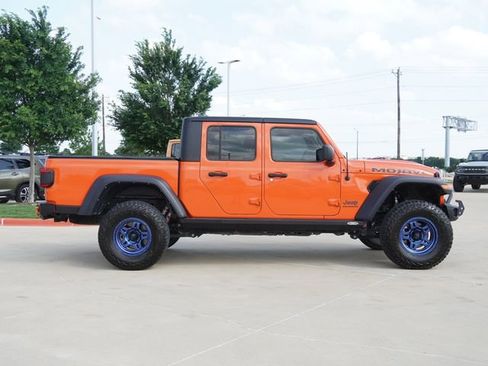 Used 2023 Jeep Gladiator Mojave w/ LED Lighting Group AWD/4WD image 10