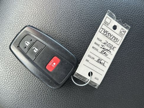 Certified 2025 Toyota RAV4 XLE AWD/4WD image 35