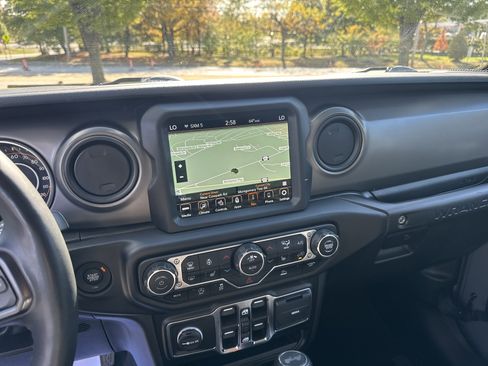 Certified 2022 Jeep Wrangler Unlimited Sport image 24