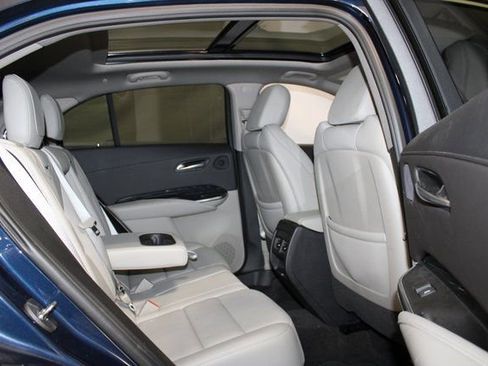 Certified 2022 Cadillac XT4 Premium Luxury w/ Enhanced Visibility Package image 9