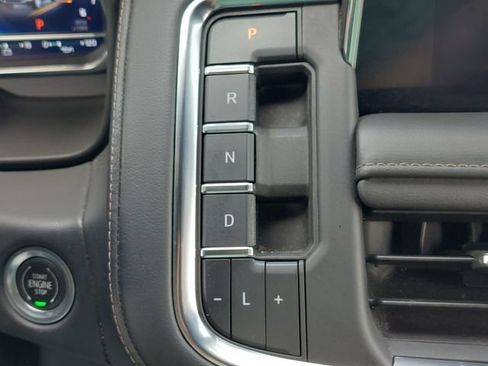 Used 2022 Chevrolet Suburban High Country w/ Max Trailering Package AWD/4WD image 48