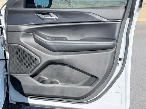 Used 2025 Jeep Grand Cherokee L Laredo w/ Luxury Tech Group I image 29