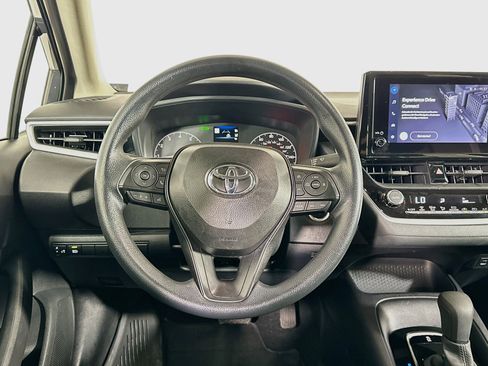 Used 2025 Toyota Corolla LE w/ Convenience Package FWD image 17