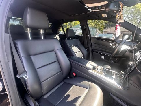 Used 2016 Mercedes-Benz E 350 4MATIC Sedan w/ Premium Package image 12