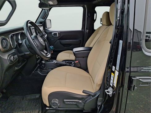 Used 2018 Jeep Wrangler Unlimited Sport S AWD/4WD image 11