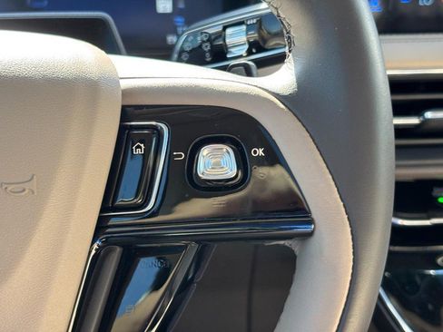 Certified 2023 Lincoln Corsair Reserve w/ Equipment Group 202A image 18