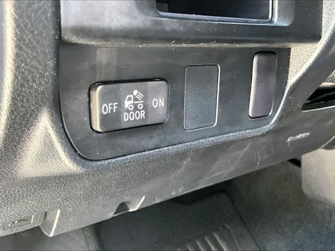 Used 2017 Toyota Tacoma SR w/ SR Convenience Package RWD image 34