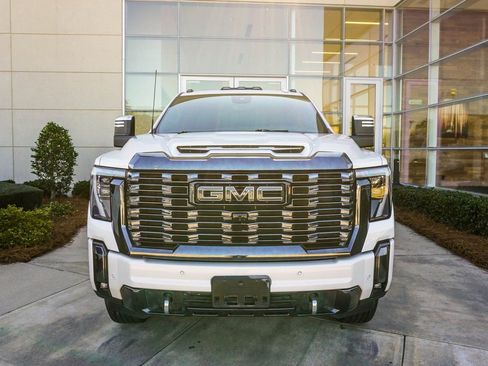 Used 2024 GMC Sierra 2500 Denali Ultimate image 7
