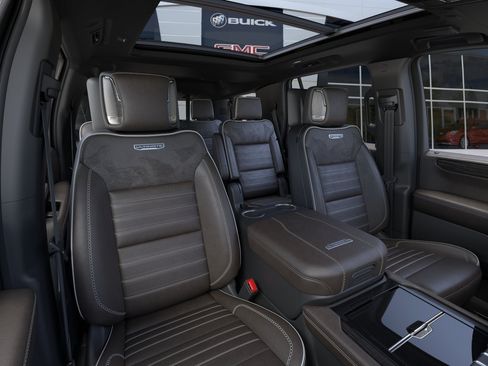 New 2026 GMC Yukon Denali Ultimate w/ LPO, Floor Liner Package AWD/4WD image 16