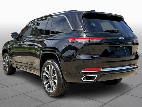 Used 2023 Jeep Grand Cherokee Overland w/ Advanced Protech Group III AWD/4WD image 12