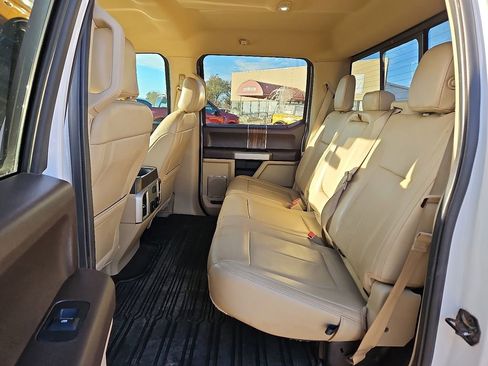 Used 2019 Ford F150 Lariat image 8