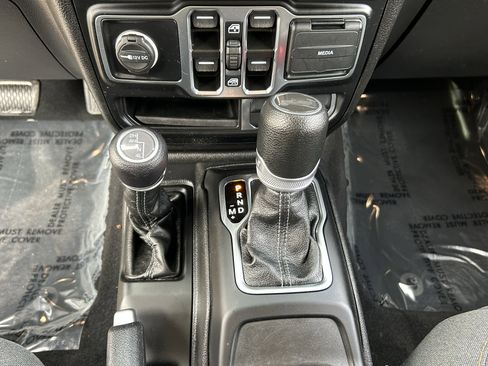 Certified 2024 Jeep Wrangler Sahara image 25