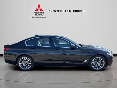 Used 2023 BMW 530i w/ Convenience Package RWD image 4