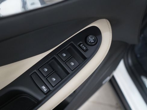 Used 2017 Buick Envision Premium image 21