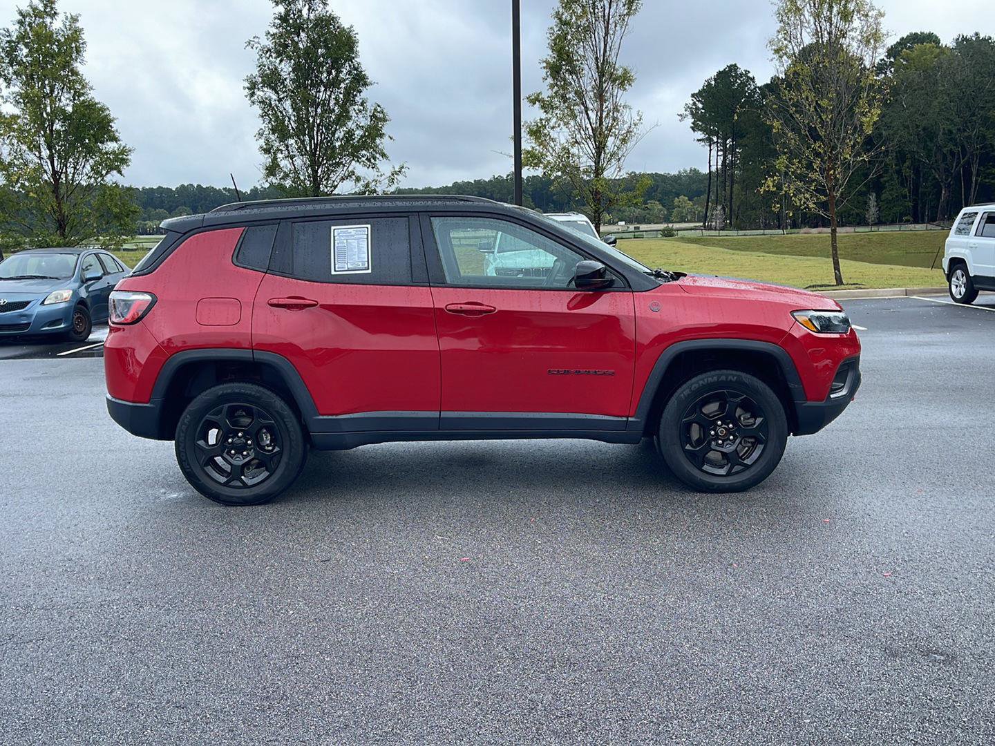 Used 2023 Jeep Compass Trailhawk AWD/4WD image 8