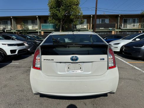 Used 2015 Toyota Prius Two FWD image 6