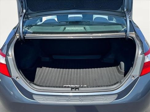Used 2015 Toyota Corolla LE FWD image 15