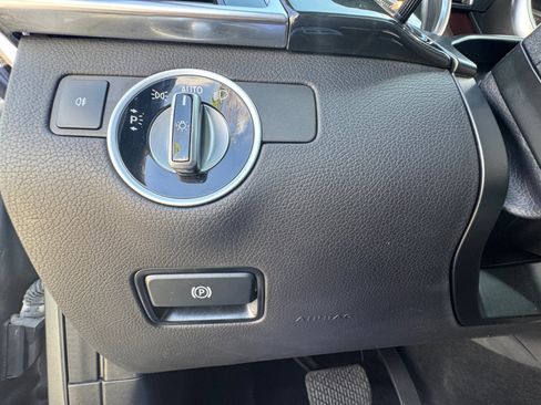 Used 2018 Mercedes-Benz GLE 350 4MATIC image 31