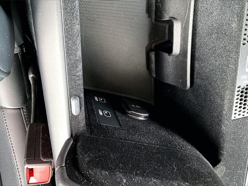 Used 2021 Porsche Taycan 4S image 15