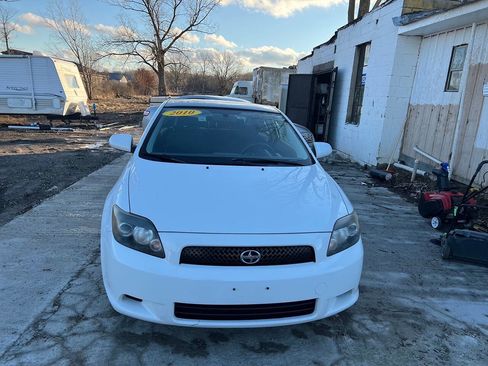 Used 2010 Scion tC image 3