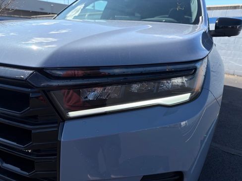 New 2026 Honda Pilot Black Edition image 9