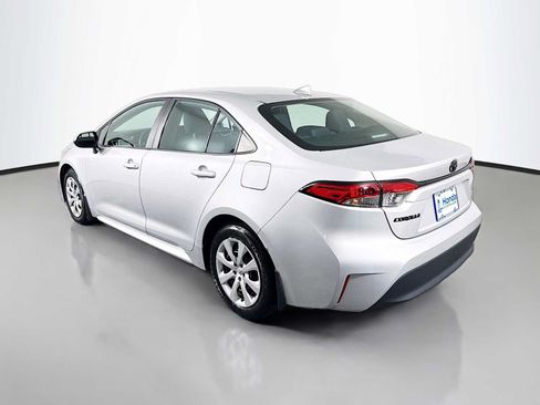 Used 2023 Toyota Corolla LE FWD image 5