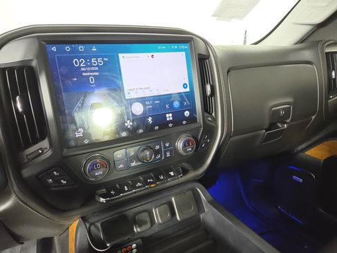 Used 2018 Chevrolet Silverado 2500 High Country AWD/4WD image 33
