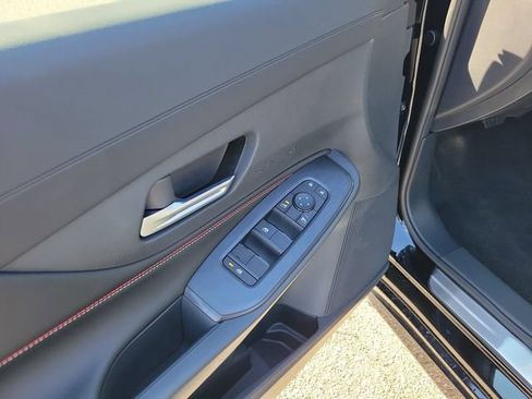 New 2026 Nissan Sentra SR w/ Floor Mat Package FWD image 6