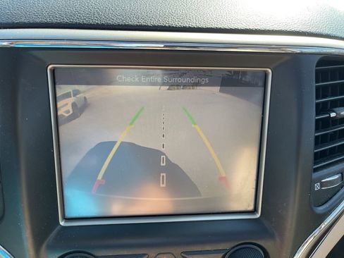 Used 2014 Jeep Grand Cherokee Limited w/ Luxury Group II image 16