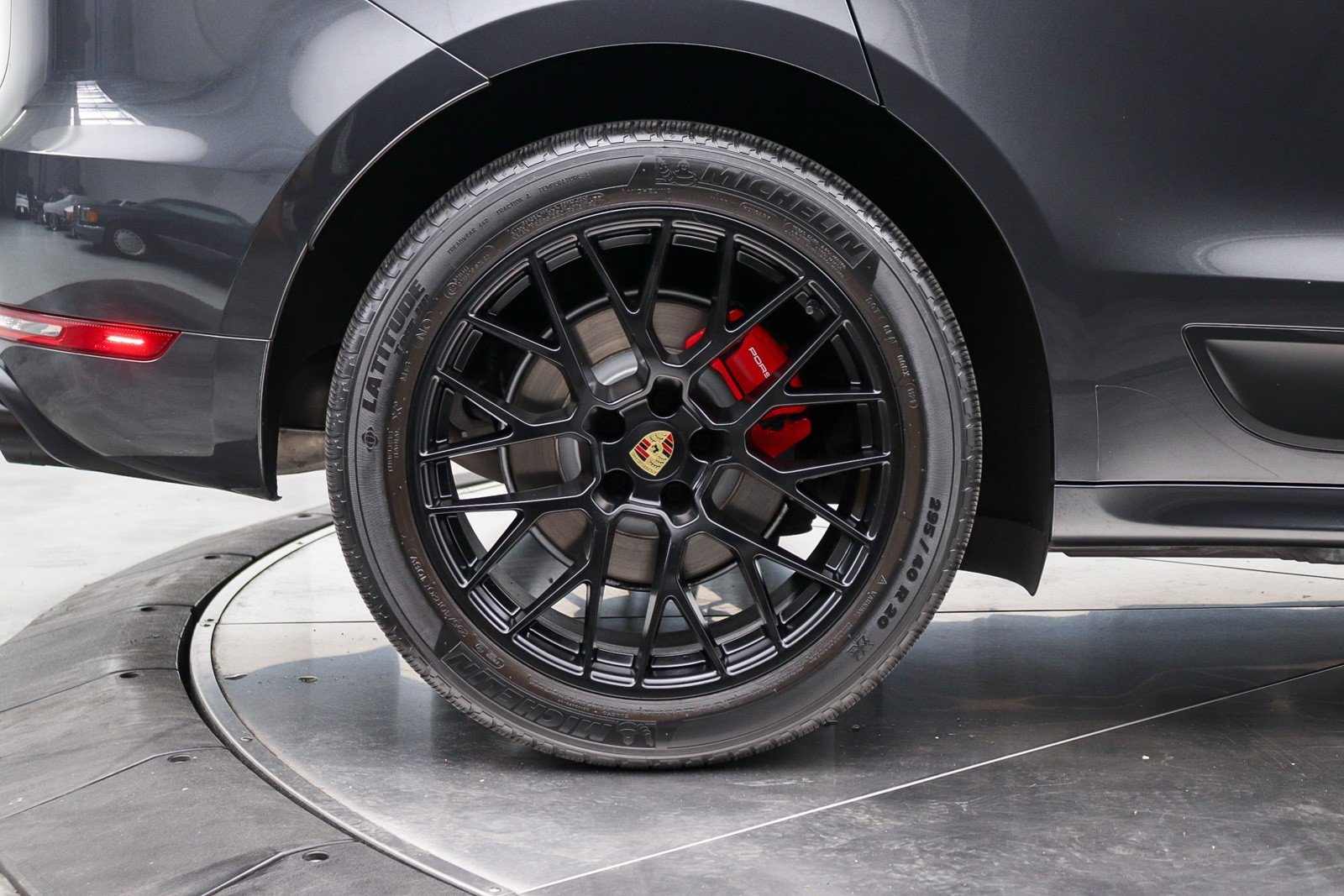 Used 2021 Porsche Macan GTS AWD/4WD image 14