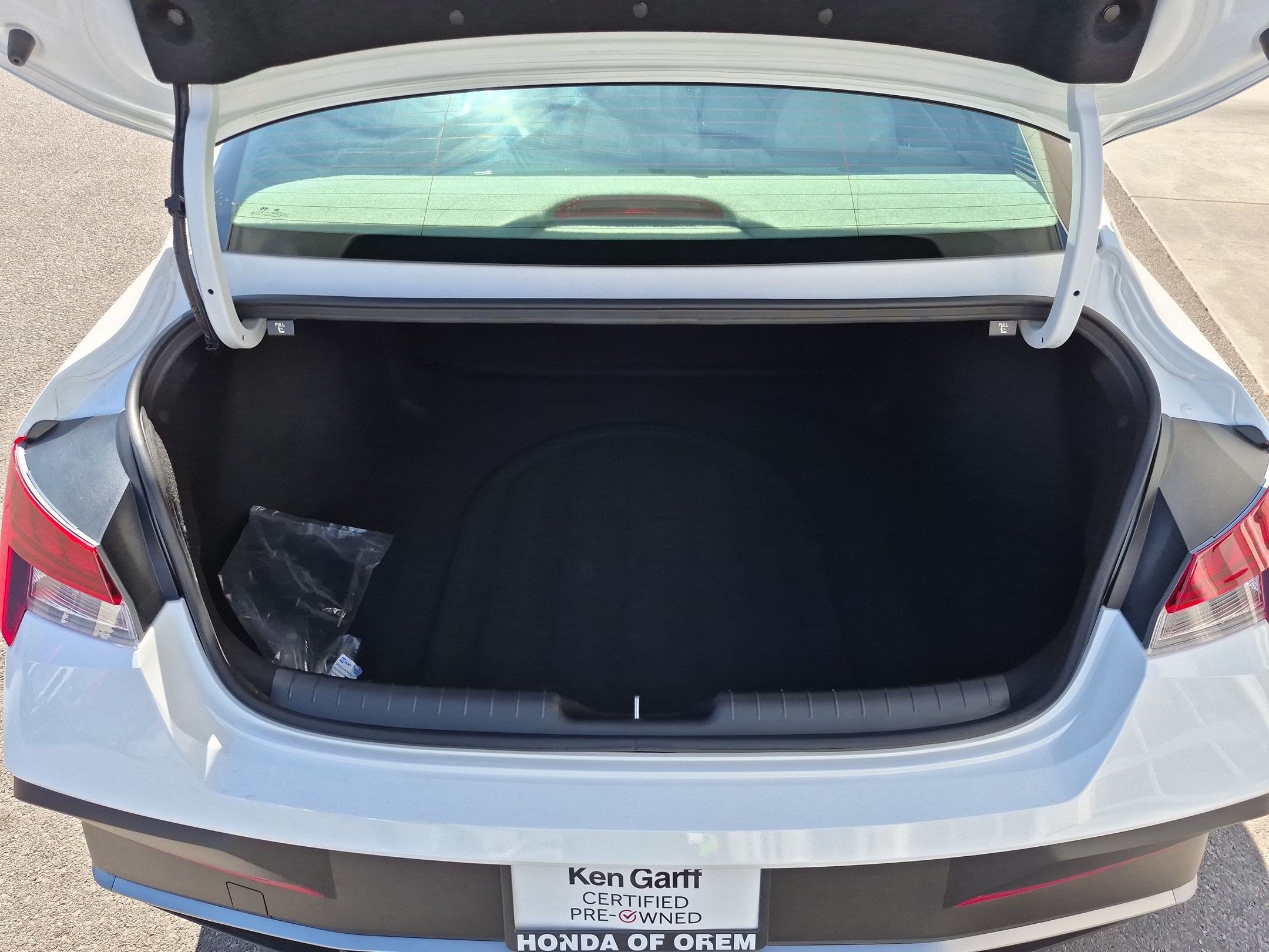 Used 2026 Hyundai Elantra Hybrid FWD image 31
