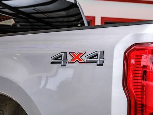 Used 2024 Ford F250 XLT AWD/4WD image 47