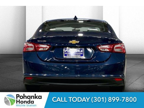 Used 2022 Chevrolet Malibu LT image 3