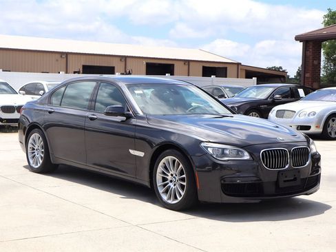 Used 2014 BMW 750Li RWD image 9