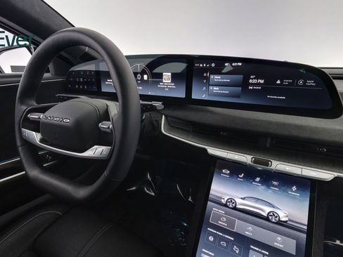 Used 2024 Lucid Air Grand Touring image 25