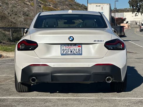 Used 2025 BMW 230i Coupe w/ Convenience Package image 8