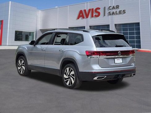 Used 2025 Volkswagen Atlas SE FWD image 9