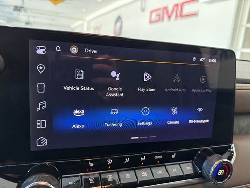 Certified 2024 Chevrolet Colorado ZR2 w/ Safety Package AWD/4WD image 18